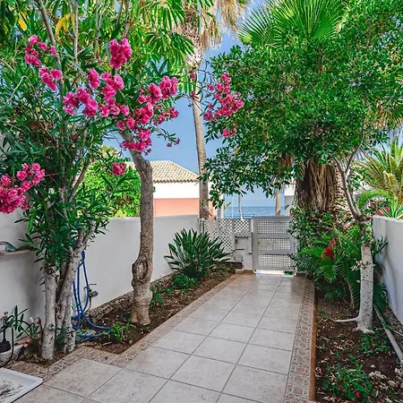 Townhouse Parque Santiago 2 *
