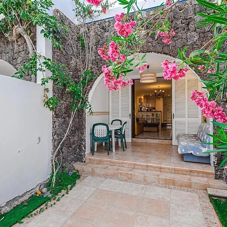 Townhouse Parque Santiago 2 아로나