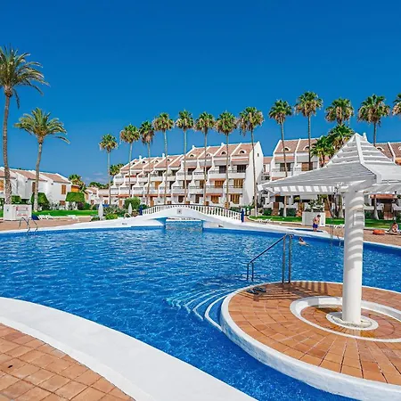 Townhouse Parque Santiago 2 Apartment *