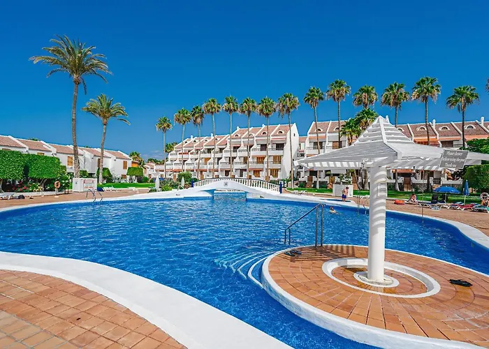 Townhouse Parque Santiago 2 公寓 *