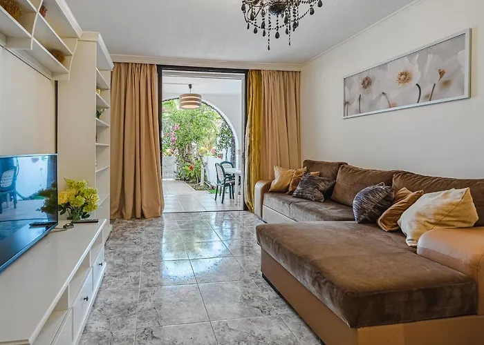 Townhouse Parque Santiago 2 公寓 阿罗纳
