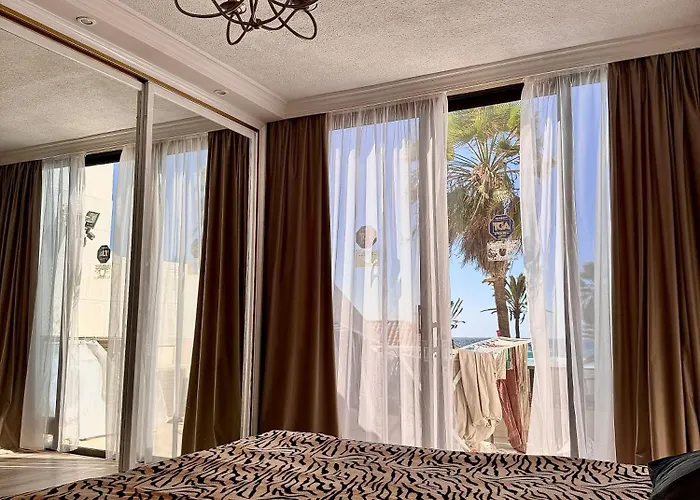 Townhouse Parque Santiago 2 *